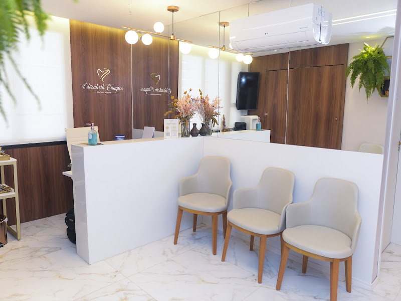 Foto 6 de Dra. Luciana Campos | Ortodontia e Ortopedia Funcional dos Maxilares em Recife