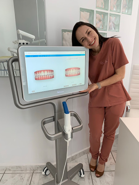 Foto 2 de Dra Luciana Lima-Ortodontia Digital e Saúde do Sono (Ronco e apneia)/Invisalign Top Doctor.