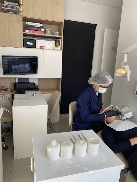 Foto 2 de Dra Luciana Louzada