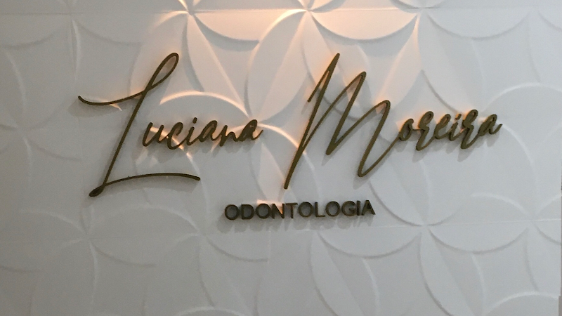 Foto 2 de Dra. Luciana Moreira Santos - Odontologia