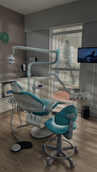 Foto 2 de Dra. Luciana Pellizzetti - Dentista