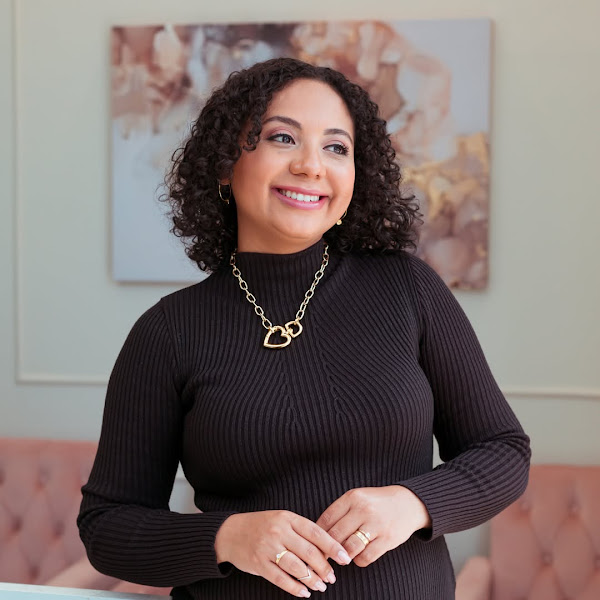 Foto 2 de Dra. Luciana Veras - Implantes e Prótese Dentária em Parauapebas