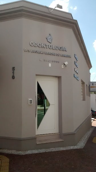 Foto 2 de Dra Luciane Bardini de Almeida Odontologia