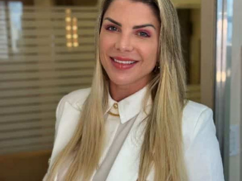 Foto 2 de Dra Luciane Borges