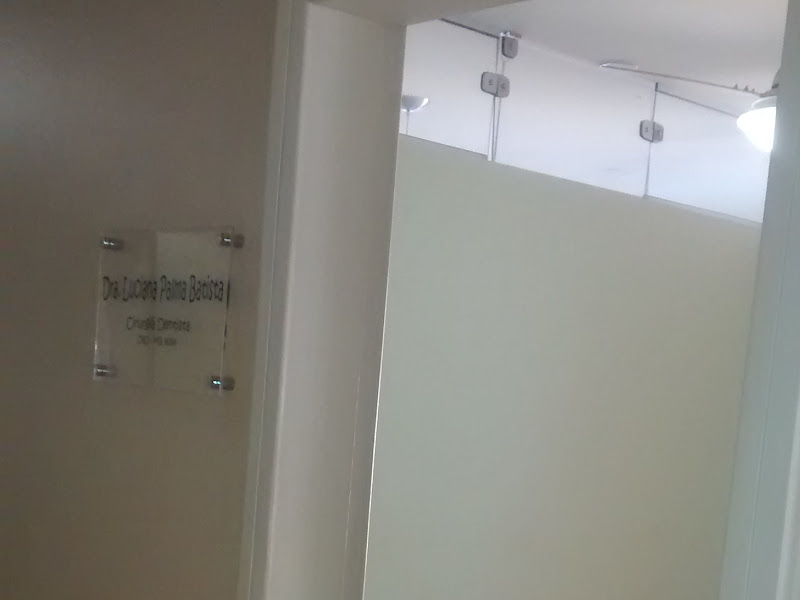 Foto 7 de Dra. Luciane Nobre Silva Ribeiro - Dentista, Prótese Dentária