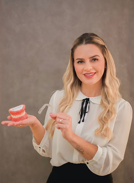 Foto 2 de Dra Lucimara Toledo - Ortodontista - Invisalign Pedreira