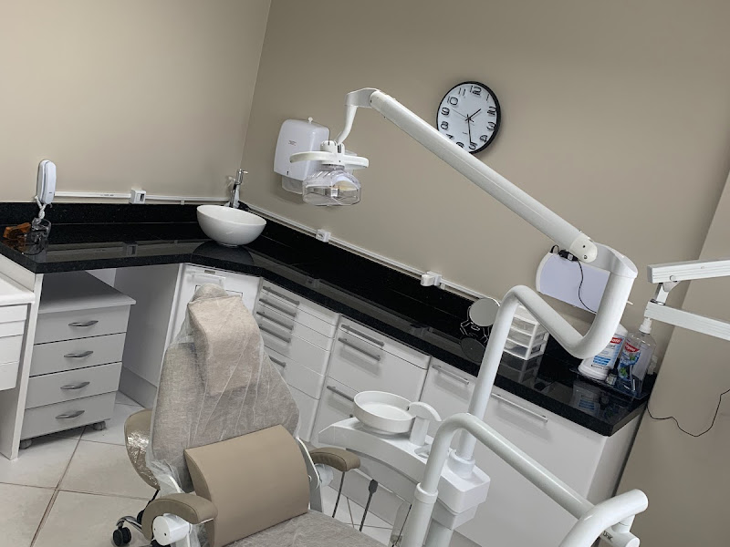 Foto 9 de Dra Luhara Carvalho - Dentista em Cuiabá