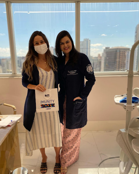 Foto 2 de Dra. Luiza Carletto | Ortodontia, Clareamentos, Restaurações