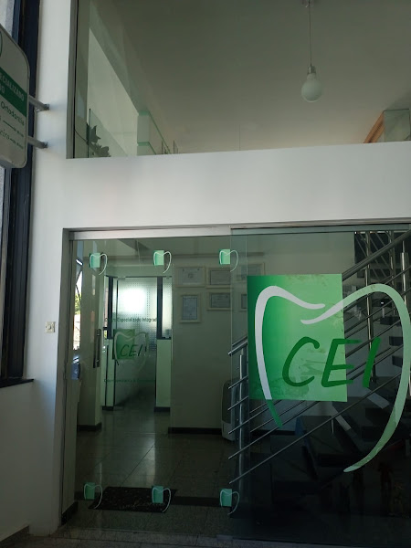 Foto 3 de Dra. Luiza Ribeiro Santiago