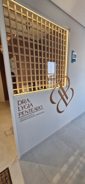 Foto 2 de Dra. Lygia Penteado Ortodontia e Harmonização Orofacial _ Preenchimento Labial, Botox, Invisalign, Clearcorrect