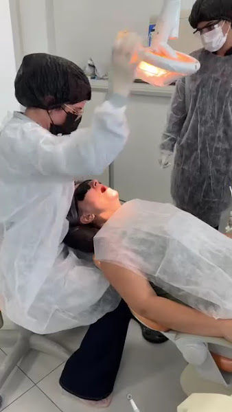 Foto 3 de Dra. Maiara R. Frangiotti | Implantes, Restaurações e Próteses Dentárias | Dentista em SJC