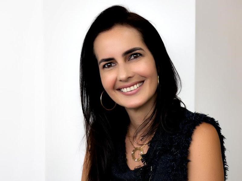 Foto de Dra. Manoela Maia Odontologia Estética e Harmonização Orofacial