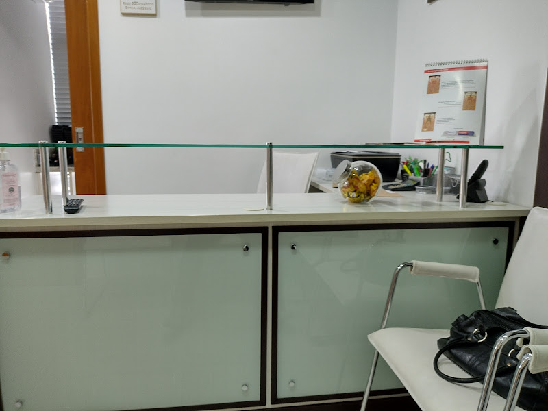 Foto 8 de Dra. Marcela Bastiani | Aparelho Dentário | Implante Dentário