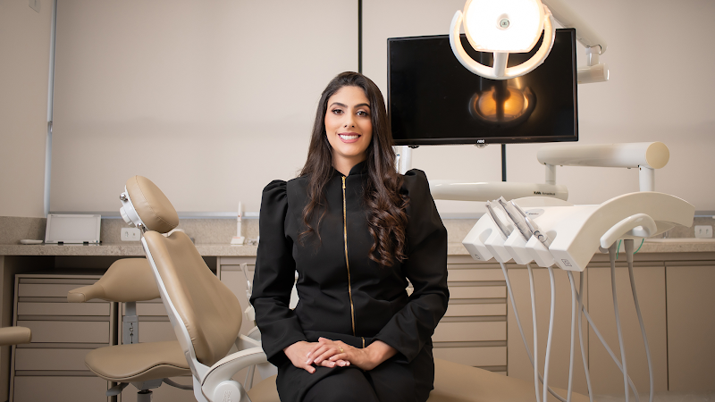 Foto 4 de Dra. Marcela Cândido - Dentista e Odontologia Especializada Poços de Caldas