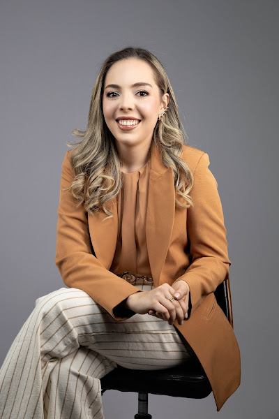 Foto 2 de Dra Marcela de Conto | Dentista e Harmonização Facial