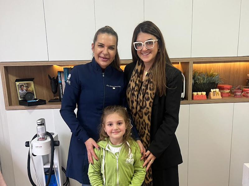 Foto 7 de Dra Marcele Bizinella e Dra Tamiris Krüger - Odontologia Especializada - Harmonização Facial
