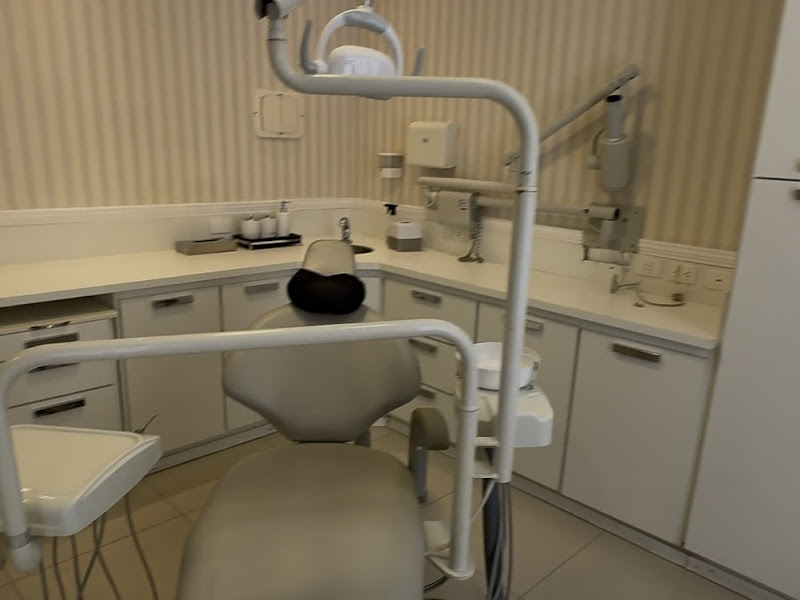 Foto 3 de Dra Marcella Farina - Especialista em Tratamento de Canal