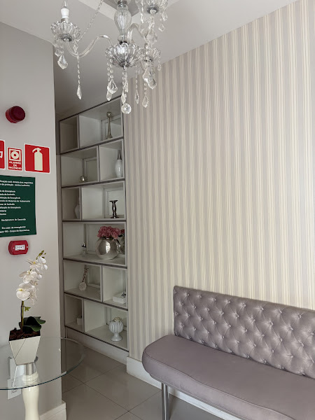 Foto 4 de Dra Marcella Farina - Especialista em Tratamento de Canal