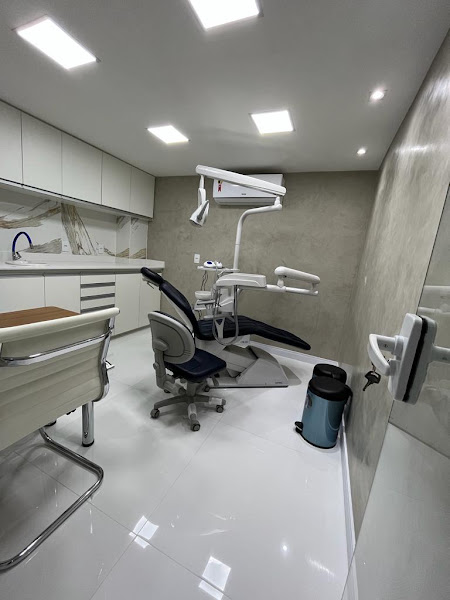 Foto 2 de Dra. Marcelle Corrêa | Aparelho Dental Adulto e Infantil | Harmonização Facial | Estética Facial | Dentista Freguesia