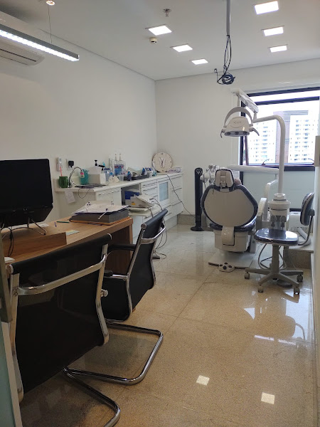 Foto 2 de Dra. Marcia Aiko Izumi - Periodontista