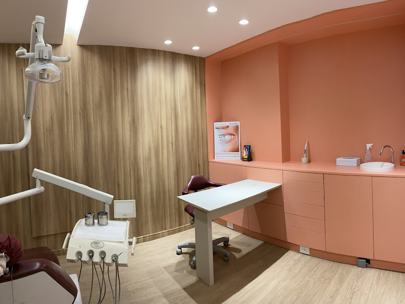 Foto 2 de Dra. Marcia S. Padilha Dra. Viviane S. Padilha Cirurgiões-Dentistas