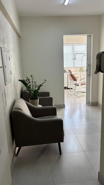 Foto 3 de Dra. Maria Angelina | Dentista em Curitiba