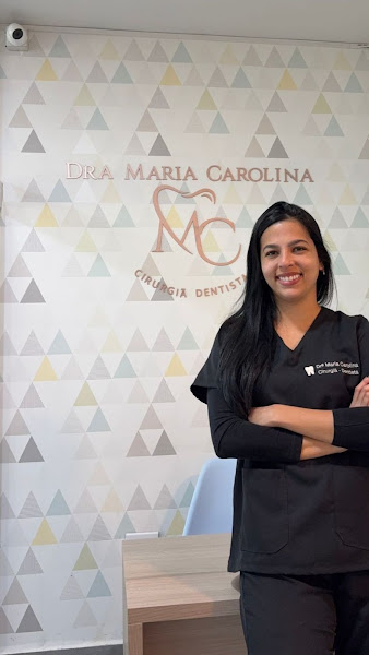 Foto 2 de Dra Maria Carolina Cirurgiã Dentista Vila Prudente | Implante | Tratamento de canal | Clareamento