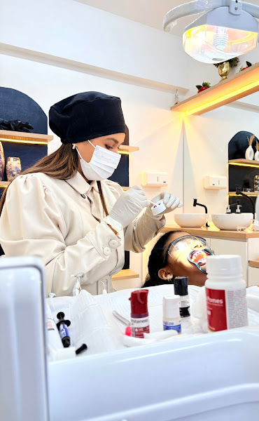 Foto 2 de Dra. Maria Carolina - Odontologia estética