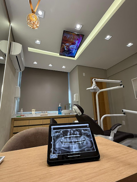 Foto 2 de Dra. Maria Clara Braga Portela | Endodontia e Estética dental