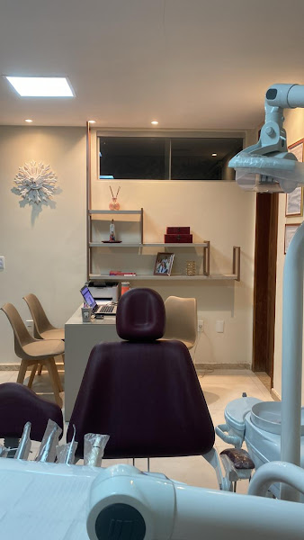 Foto 3 de Dra Maria Clara Correia Nobre - Cirurgiã Dentista em Crato