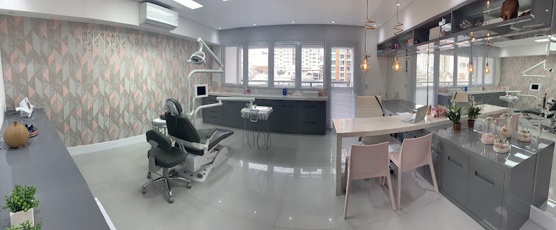 Foto 2 de Dra. Maria Eduarda Battistotti - Odontologia e Harmonização Orofacial