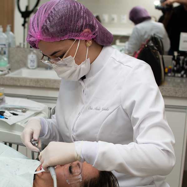 Foto 2 de Dra Maria Gabriella • Cirurgiã Dentista