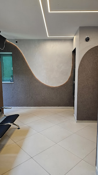 Foto 3 de Dra. Maria Helena - Ilhéus - Ortodontia Infantil e Adulto - Ortopedia Maxilar - Invisalign - Harmonização