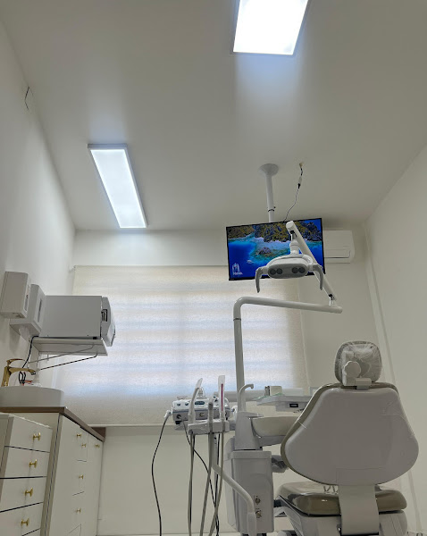 Foto 3 de Dra. Maria Monica Odontologia