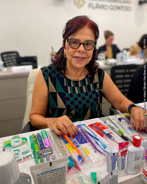 Foto 3 de Dra. Maria Olímpia - Especialista em Periodontia I Dentística em Itaigara, Salvador - BA