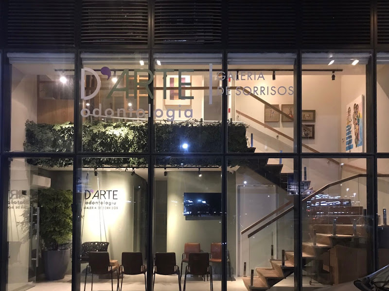 Foto 3 de Dra. Mariana Arícia | Odontologia Estética e Harmonização Orofacial