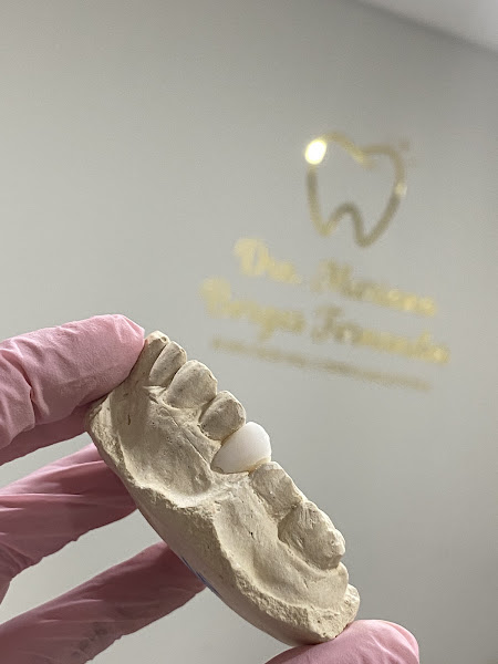 Foto 2 de Dra. Mariana Borges Fernandes -CIRURGIÃ-DENTISTA