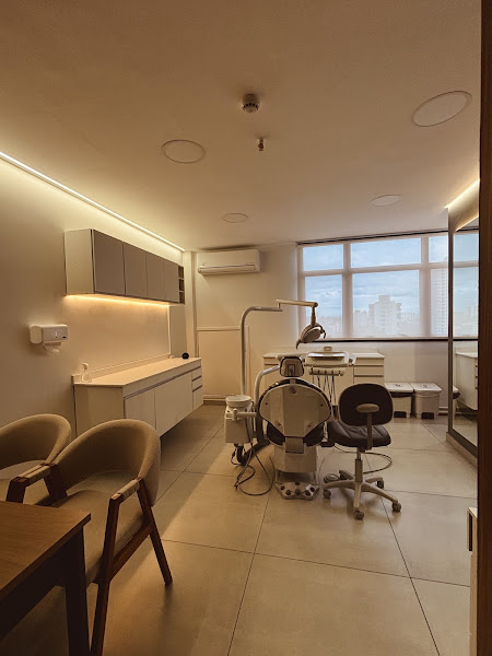 Foto 2 de Dra. Mariana Delgado – Harmonização Facial / Estética / Dentista - São José dos Campos