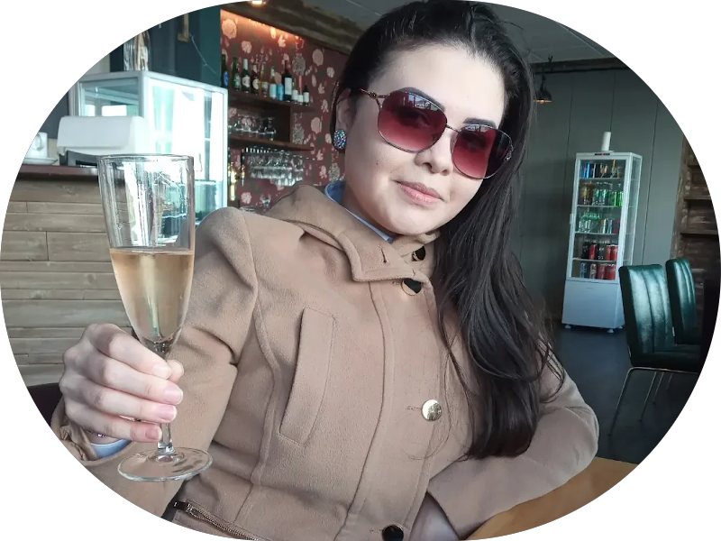 Foto 2 de Dra Mariana Lussani Harmonização Facial e Odontologia Estética.