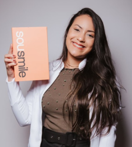 Foto 2 de Dra. Mariana Lyrio | Dentista | Alinhador invisível | Sou Smile | Resende