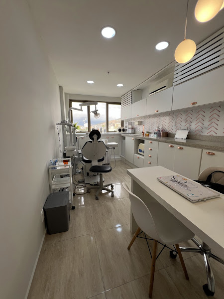 Foto 3 de Dra Mariana Maciel - Cirurgiã Dentista Vila da Penha