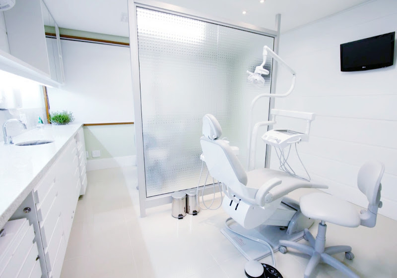 Foto 2 de Dra. Mariana Moschetti - Ortodontia Estética