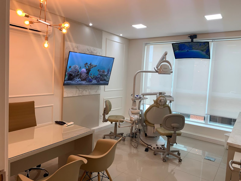 Foto 2 de Dra Mariana Sottili | Dentista - Ortodontista - Uniodonto | Sulamerica - Trindade - Florianópolis