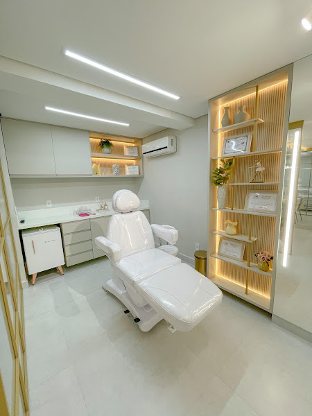 Foto 2 de Dra. Mariella Sales - Harmonização Facial, Botox, Preenchimento labial em Teófilo Otoni