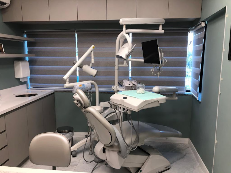 Foto 2 de Dra Marilia Beça - Invisalign e Ortodontista Barra da Tijuca