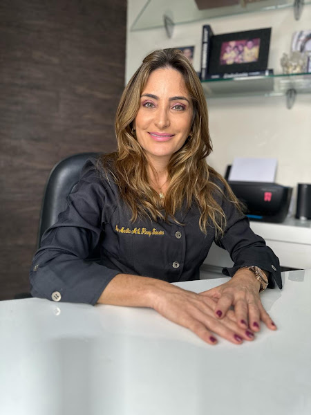 Foto 2 de Dra Marília Fleury Teixeira - Endodontia e Harmonização Orofacial