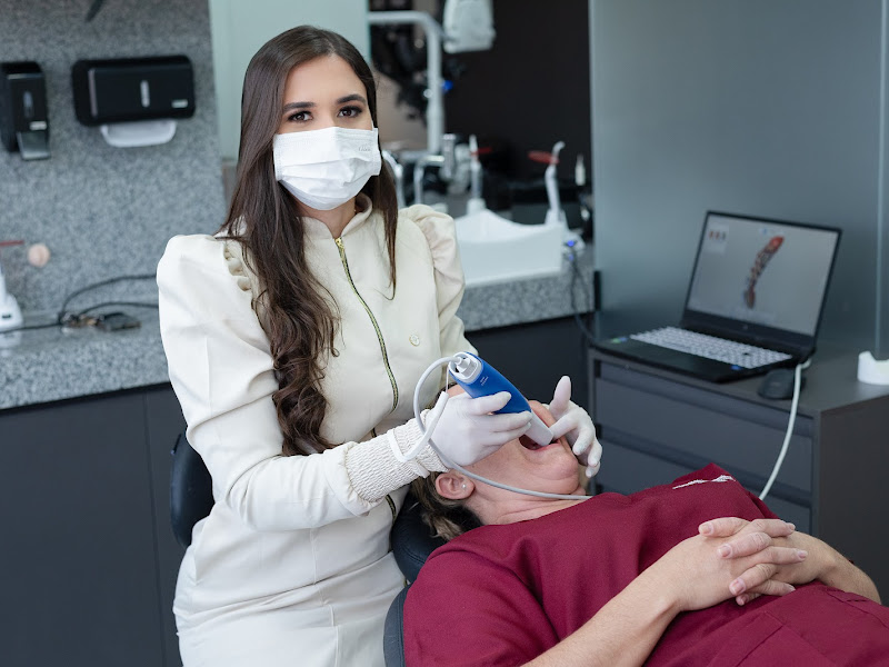 Foto de Dra. Marina Ambrósio | Especialista em Implantes Dentários em Governador Valadares