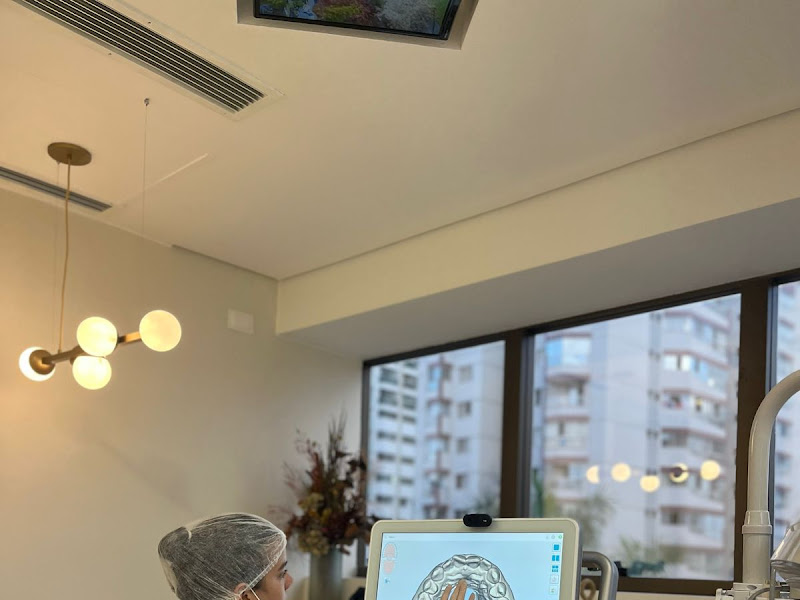 Foto 9 de Dra. Marina Andrade - Tratamento de Canal