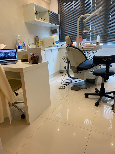 Foto 2 de Dra. Marina Brihy - Alinhadores invisíveis SouSmile - Dentista Atibaia