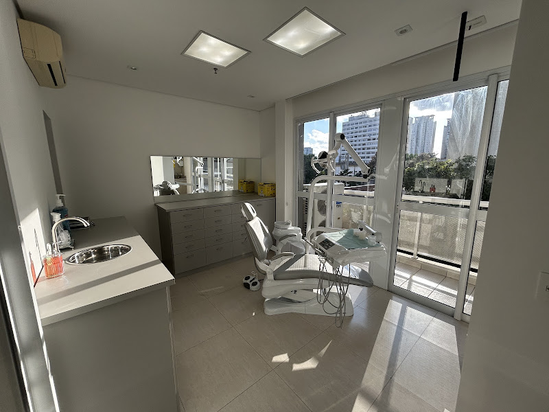 Foto de Dra Marina Sanini da Rosa - Odontologia